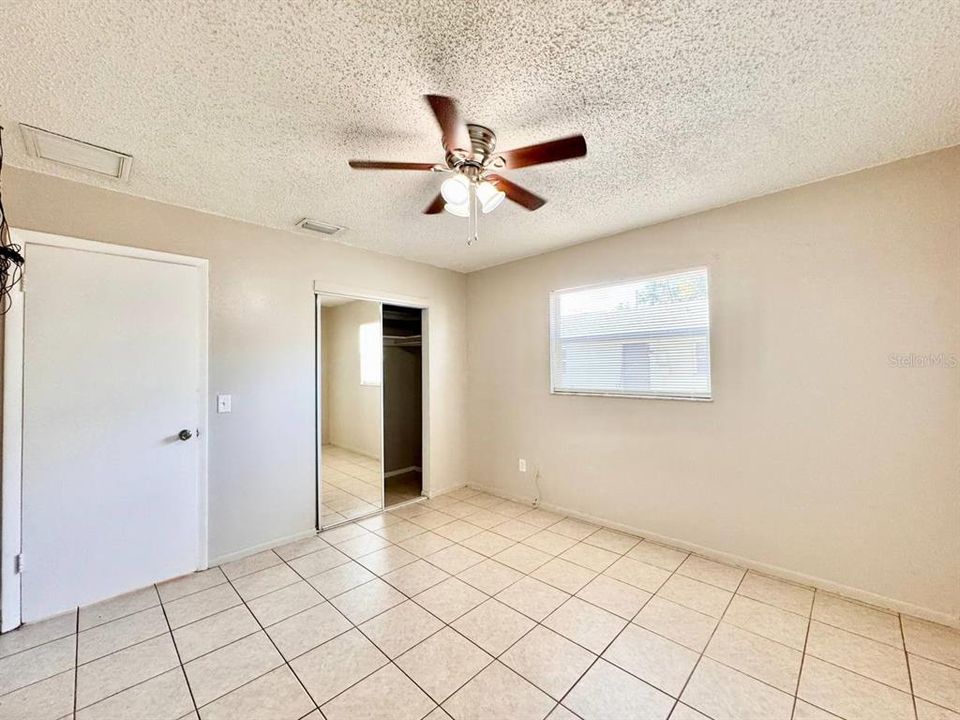 For Rent: $2,100 (3 beds, 2 baths, 1819 Square Feet)