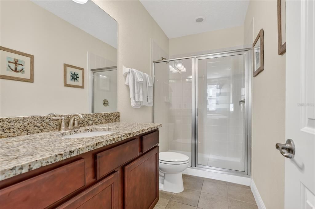 待售: $986,000 (11 贝兹, 10 浴室, 4707 平方英尺)