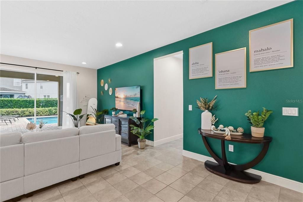 待售: $986,000 (11 贝兹, 10 浴室, 4707 平方英尺)