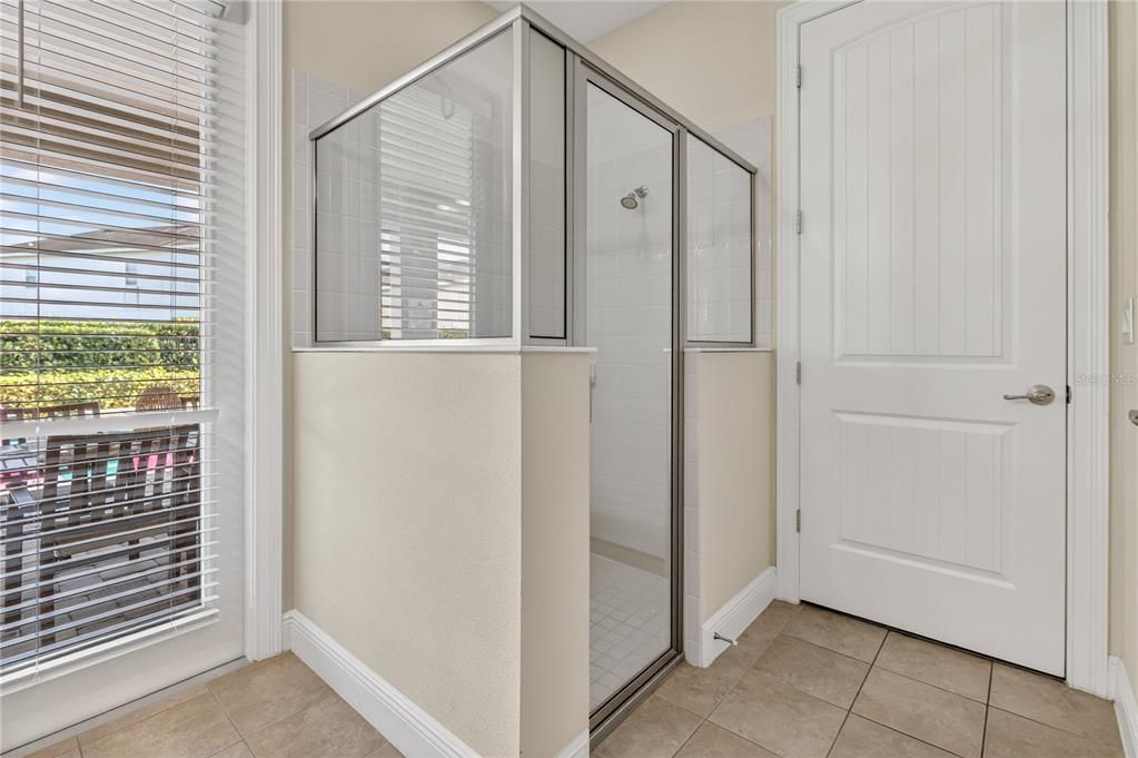 待售: $986,000 (11 贝兹, 10 浴室, 4707 平方英尺)