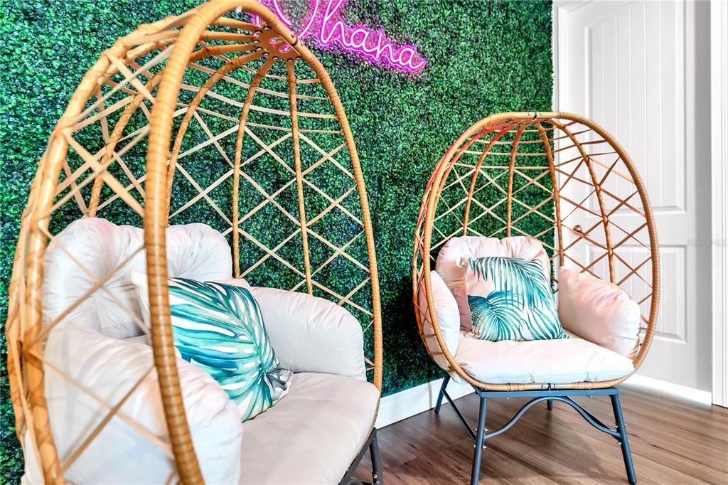 待售: $986,000 (11 贝兹, 10 浴室, 4707 平方英尺)