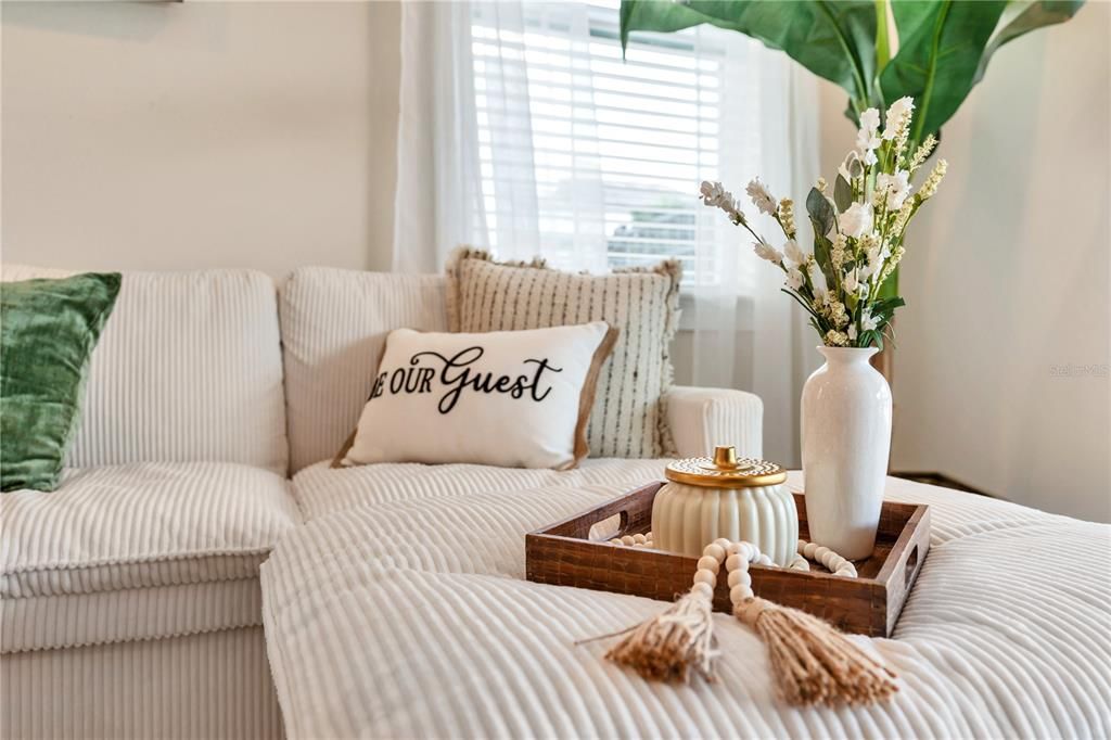 待售: $986,000 (11 贝兹, 10 浴室, 4707 平方英尺)