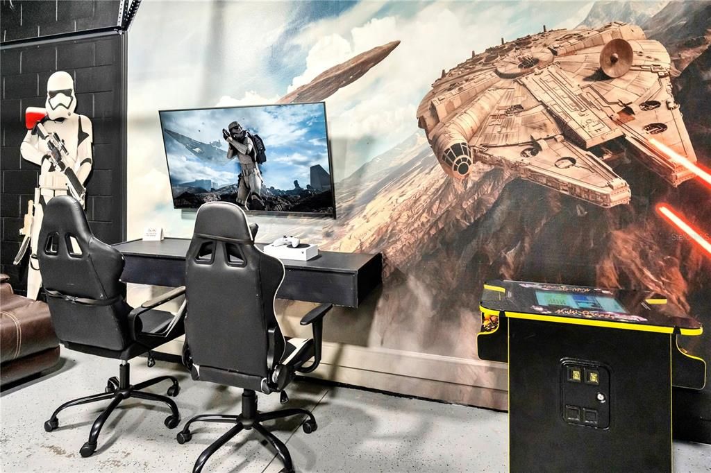 待售: $986,000 (11 贝兹, 10 浴室, 4707 平方英尺)