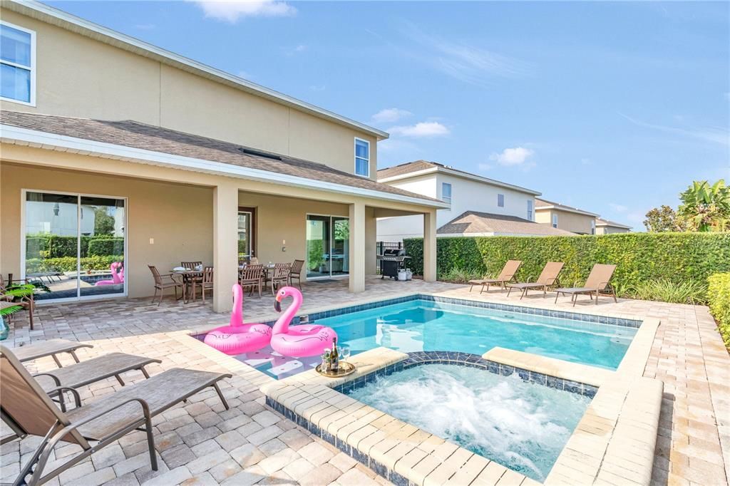 待售: $986,000 (11 贝兹, 10 浴室, 4707 平方英尺)