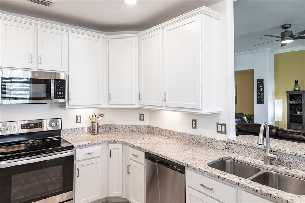 待售: $400,000 (3 贝兹, 2 浴室, 1917 平方英尺)