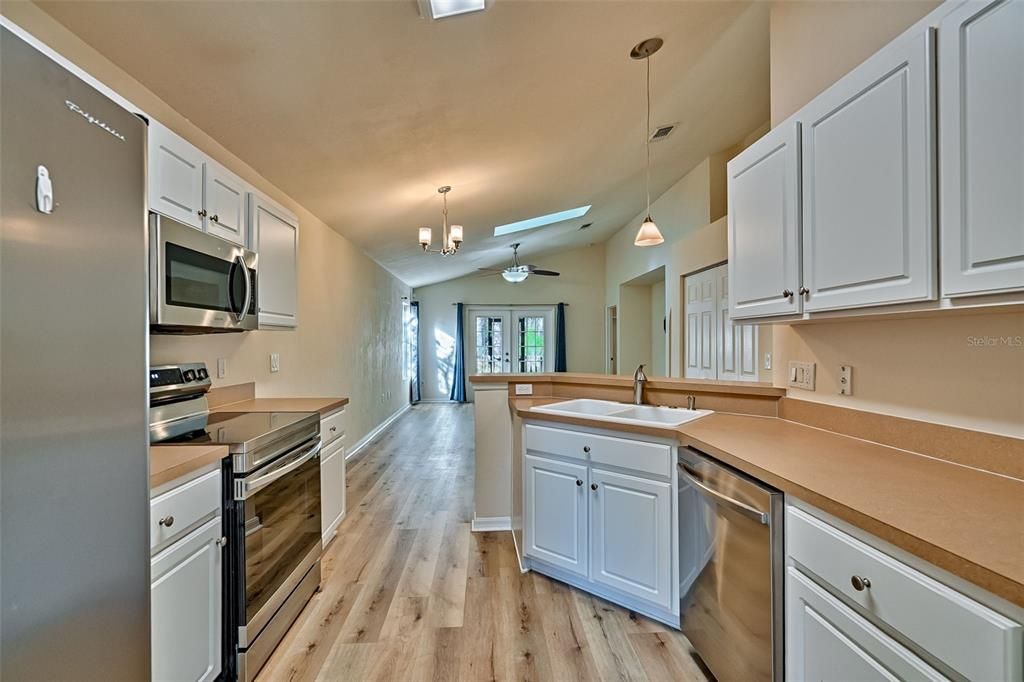 En Venta: $324,900 (3 camas, 2 baños, 1487 Pies cuadrados)