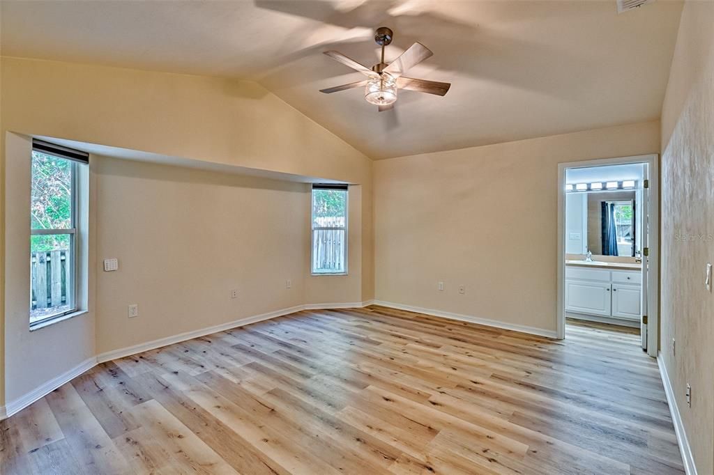 En Venta: $324,900 (3 camas, 2 baños, 1487 Pies cuadrados)