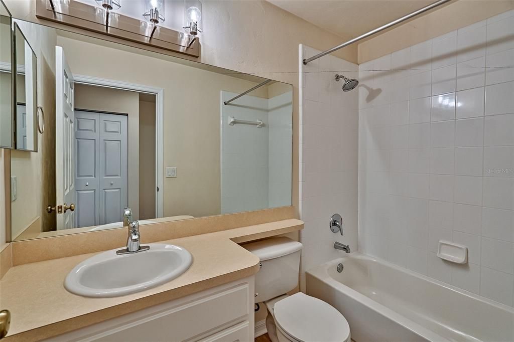 En Venta: $324,900 (3 camas, 2 baños, 1487 Pies cuadrados)