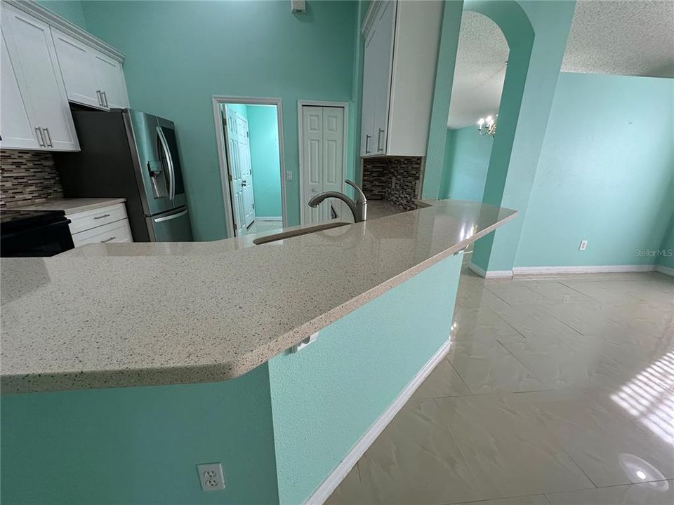 出租: $2,600 (4 贝兹, 2 浴室, 1823 平方英尺)