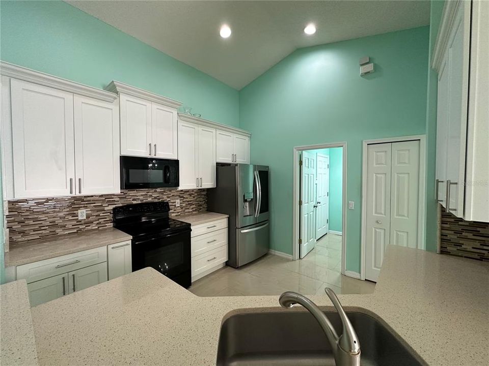 出租: $2,600 (4 贝兹, 2 浴室, 1823 平方英尺)