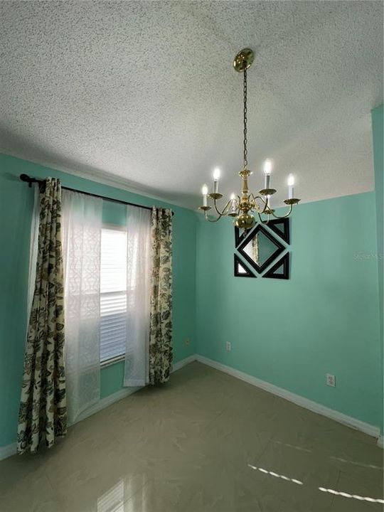 出租: $2,600 (4 贝兹, 2 浴室, 1823 平方英尺)