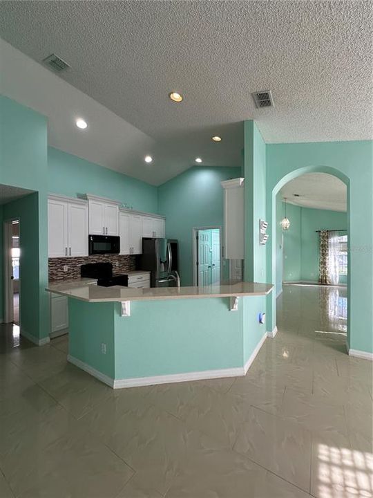 出租: $2,600 (4 贝兹, 2 浴室, 1823 平方英尺)