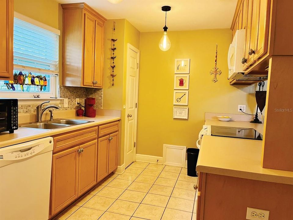 En Venta: $287,000 (3 camas, 2 baños, 1297 Pies cuadrados)