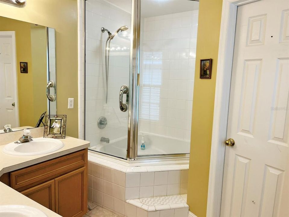 En Venta: $287,000 (3 camas, 2 baños, 1297 Pies cuadrados)