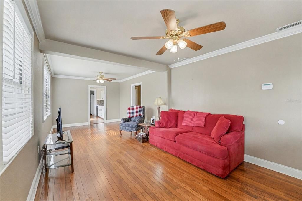 待售: $200,000 (2 贝兹, 2 浴室, 1400 平方英尺)