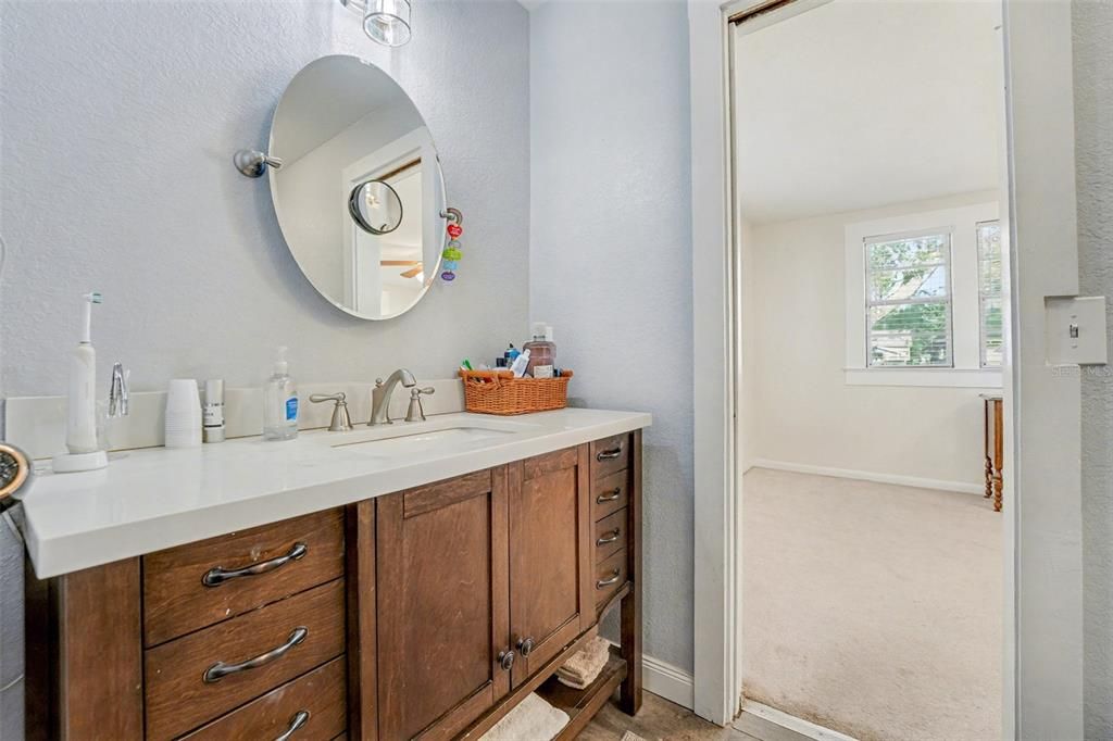 待售: $200,000 (2 贝兹, 2 浴室, 1400 平方英尺)