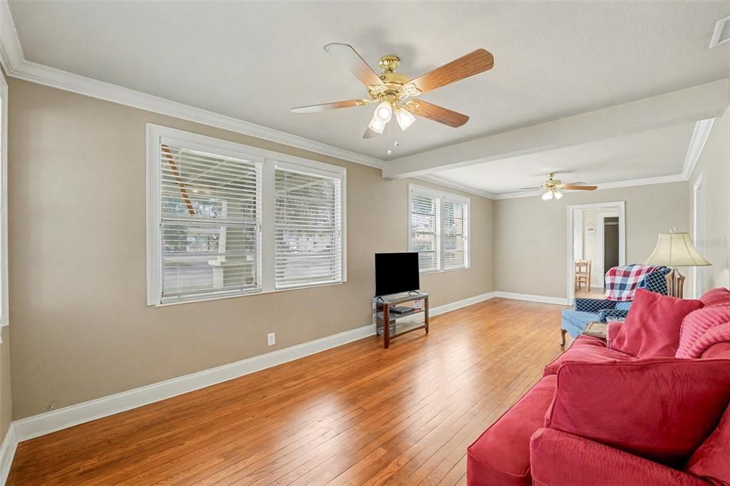 待售: $200,000 (2 贝兹, 2 浴室, 1400 平方英尺)