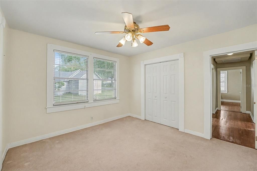 待售: $200,000 (2 贝兹, 2 浴室, 1400 平方英尺)