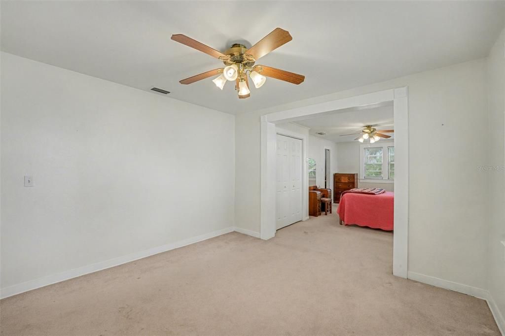 待售: $200,000 (2 贝兹, 2 浴室, 1400 平方英尺)