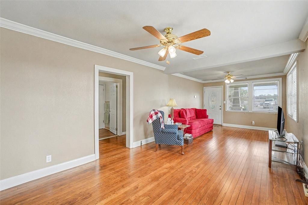 待售: $200,000 (2 贝兹, 2 浴室, 1400 平方英尺)