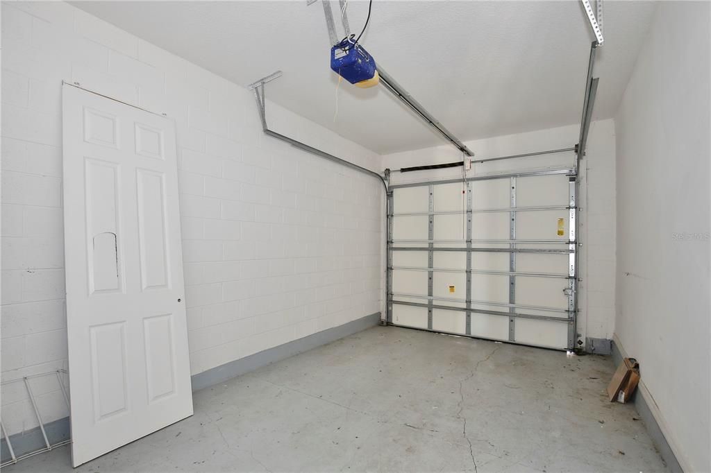 En Renta: $2,595 (4 camas, 2 baños, 2275 Pies cuadrados)