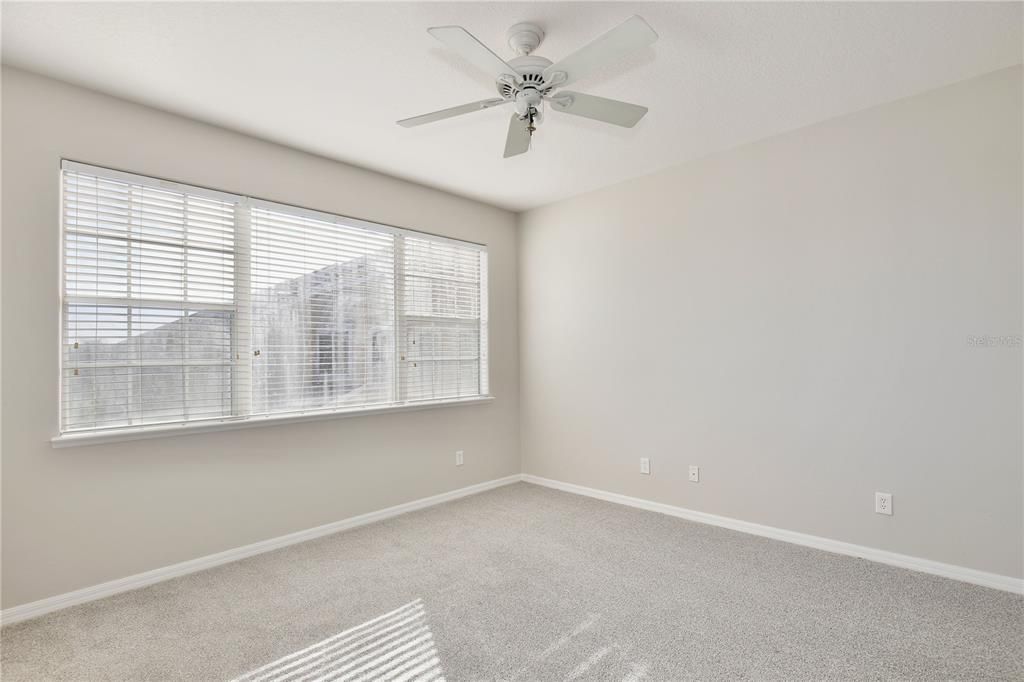 En Renta: $2,595 (4 camas, 2 baños, 2275 Pies cuadrados)