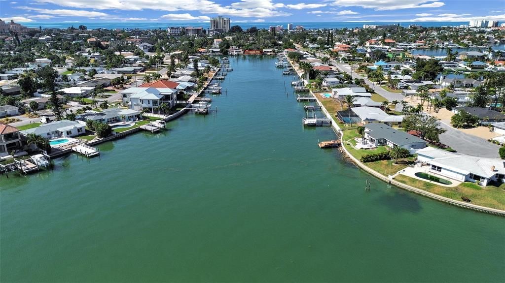 На продажу: $1,600,000 (0.20 acres)