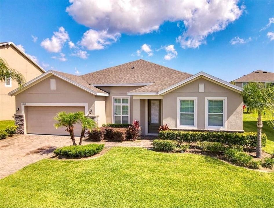 For Sale: $690,000 (4 beds, 2 baths, 2569 Square Feet)