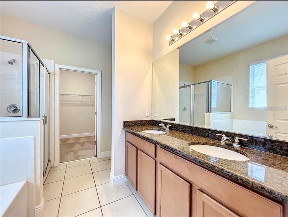 For Sale: $690,000 (4 beds, 2 baths, 2569 Square Feet)