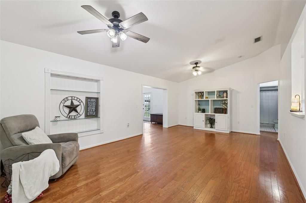 待售: $669,900 (4 贝兹, 3 浴室, 2306 平方英尺)