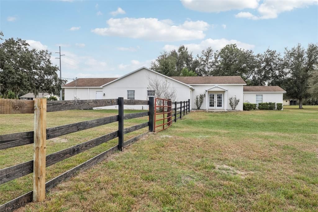 待售: $669,900 (4 贝兹, 3 浴室, 2306 平方英尺)