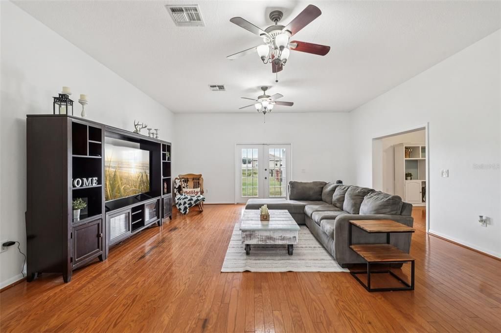 待售: $669,900 (4 贝兹, 3 浴室, 2306 平方英尺)