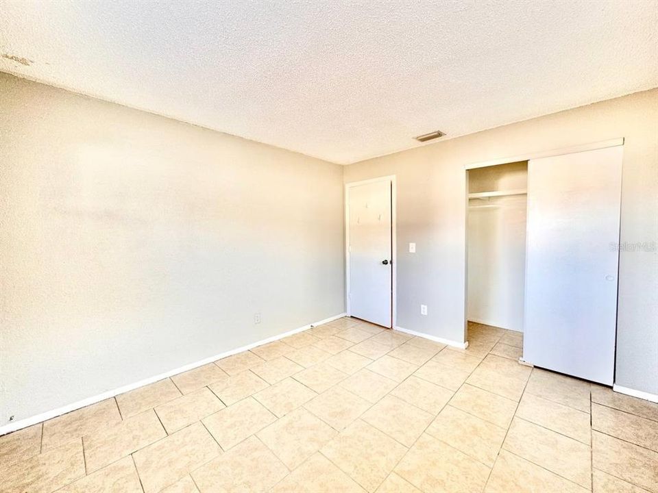 For Rent: $1,500 (2 beds, 1 baths, 1587 Square Feet)