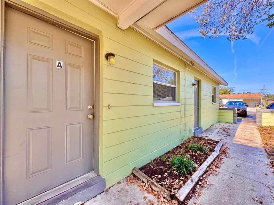 For Rent: $1,500 (2 beds, 1 baths, 1587 Square Feet)