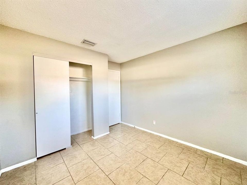 For Rent: $1,500 (2 beds, 1 baths, 1587 Square Feet)