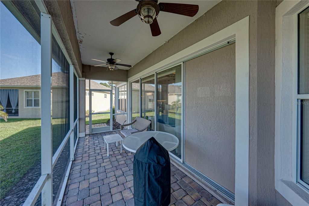 На продажу: $345,000 (3 спален, 2 ванн, 1816 Квадратных фут)