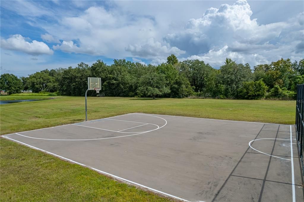 На продажу: $345,000 (3 спален, 2 ванн, 1816 Квадратных фут)