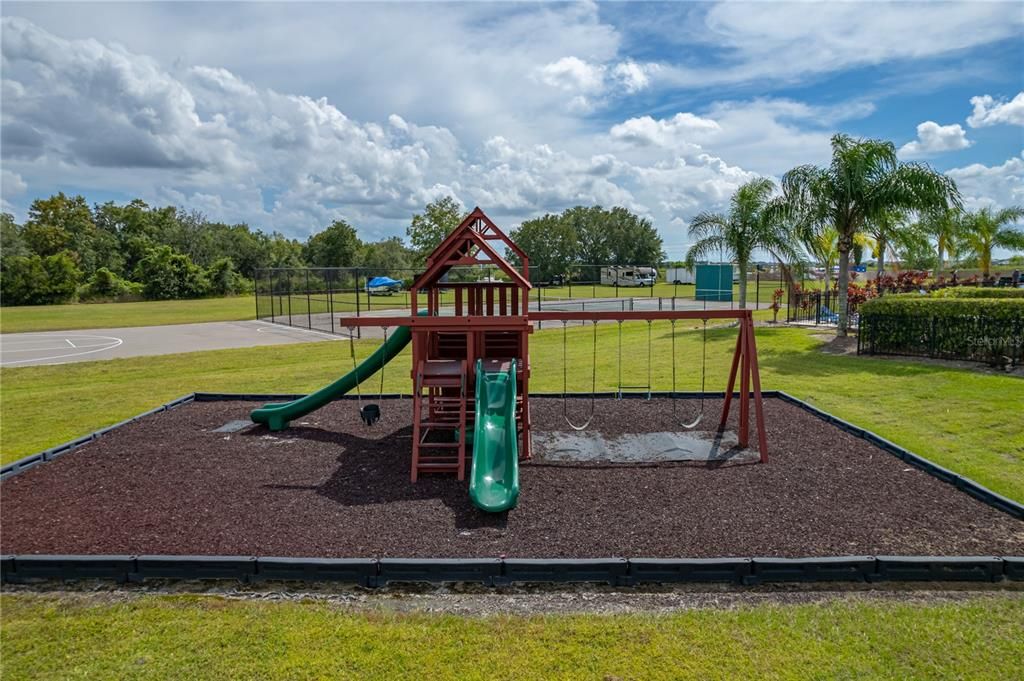 На продажу: $345,000 (3 спален, 2 ванн, 1816 Квадратных фут)