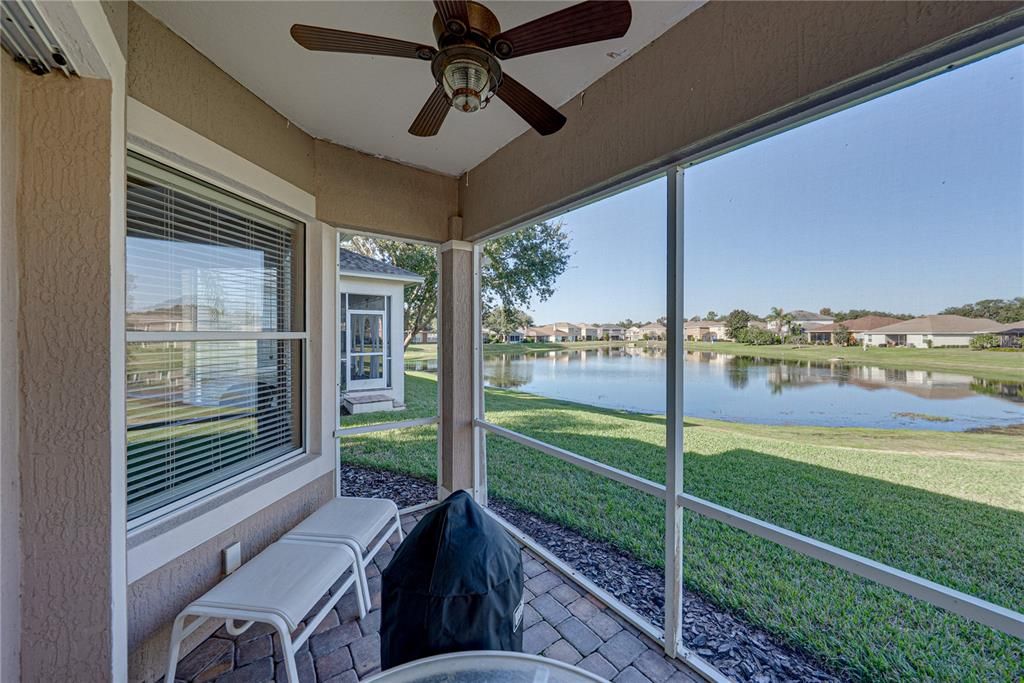 На продажу: $345,000 (3 спален, 2 ванн, 1816 Квадратных фут)