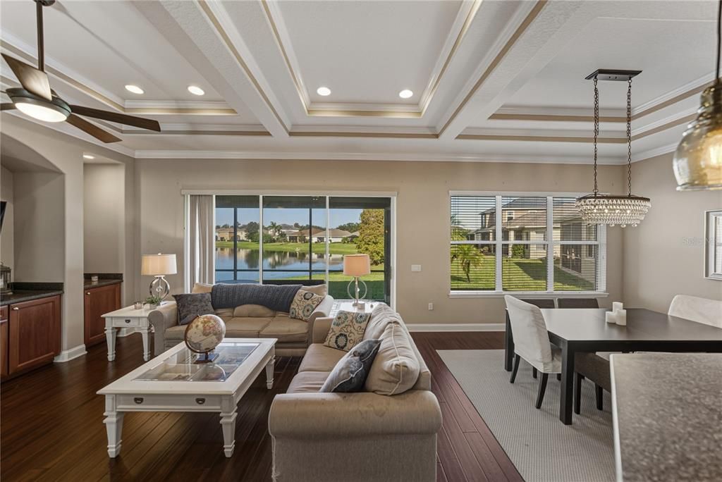 На продажу: $345,000 (3 спален, 2 ванн, 1816 Квадратных фут)