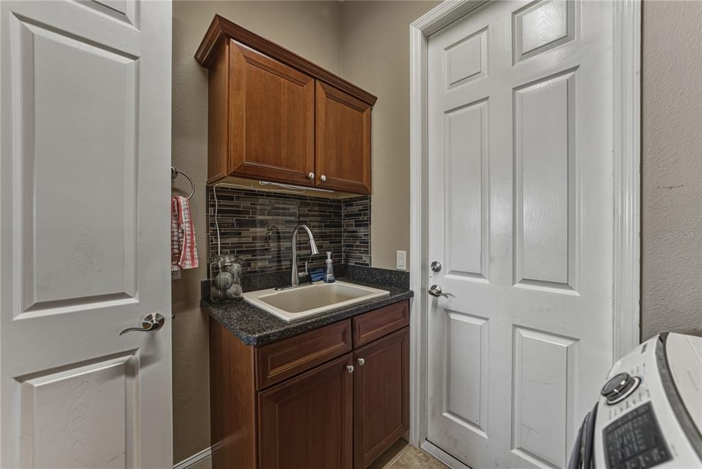 На продажу: $345,000 (3 спален, 2 ванн, 1816 Квадратных фут)