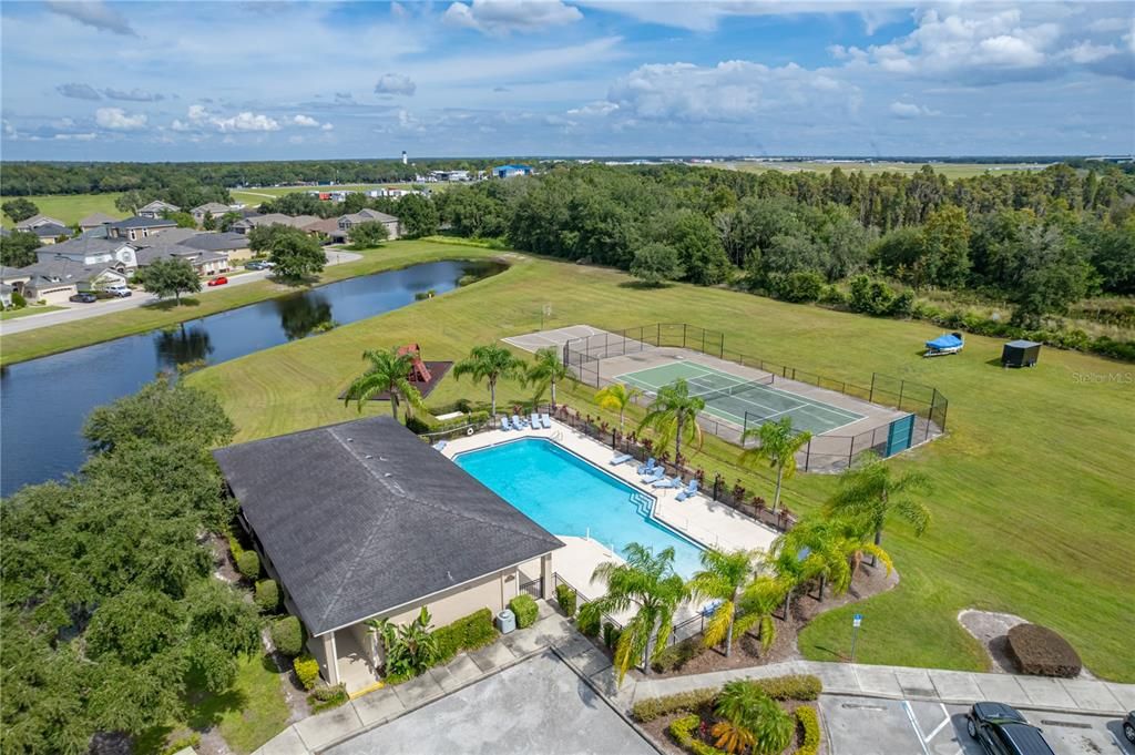 На продажу: $345,000 (3 спален, 2 ванн, 1816 Квадратных фут)