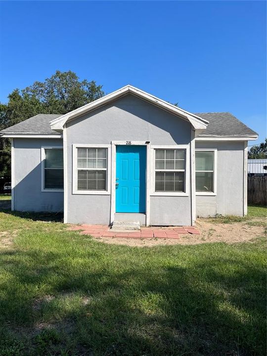 Recently Rented: $1,200 (2 beds, 1 baths, 896 Square Feet)