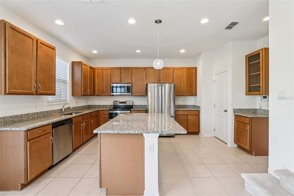 待售: $568,000 (4 贝兹, 2 浴室, 2538 平方英尺)