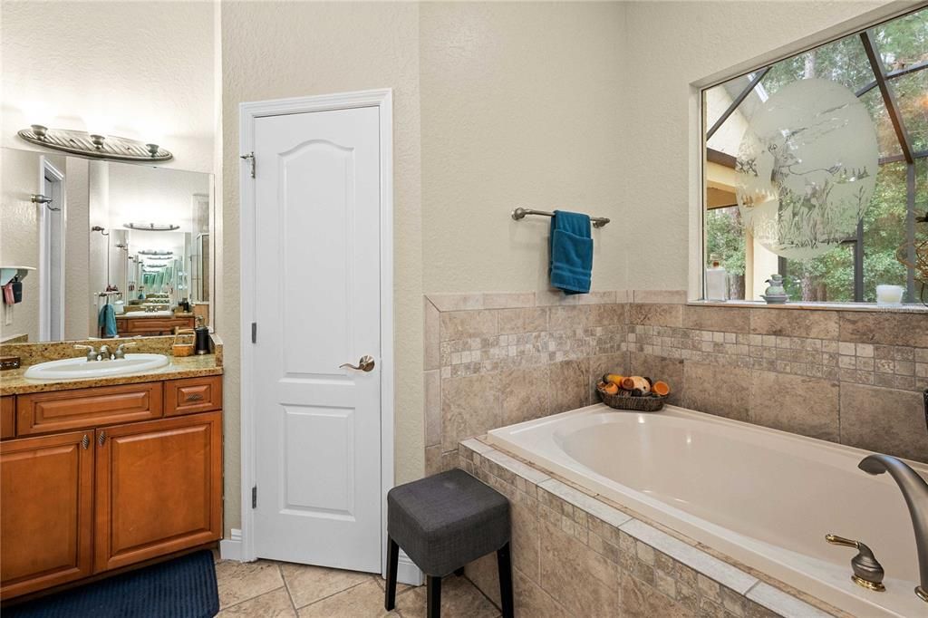 For Sale: $595,000 (3 beds, 2 baths, 2308 Square Feet)