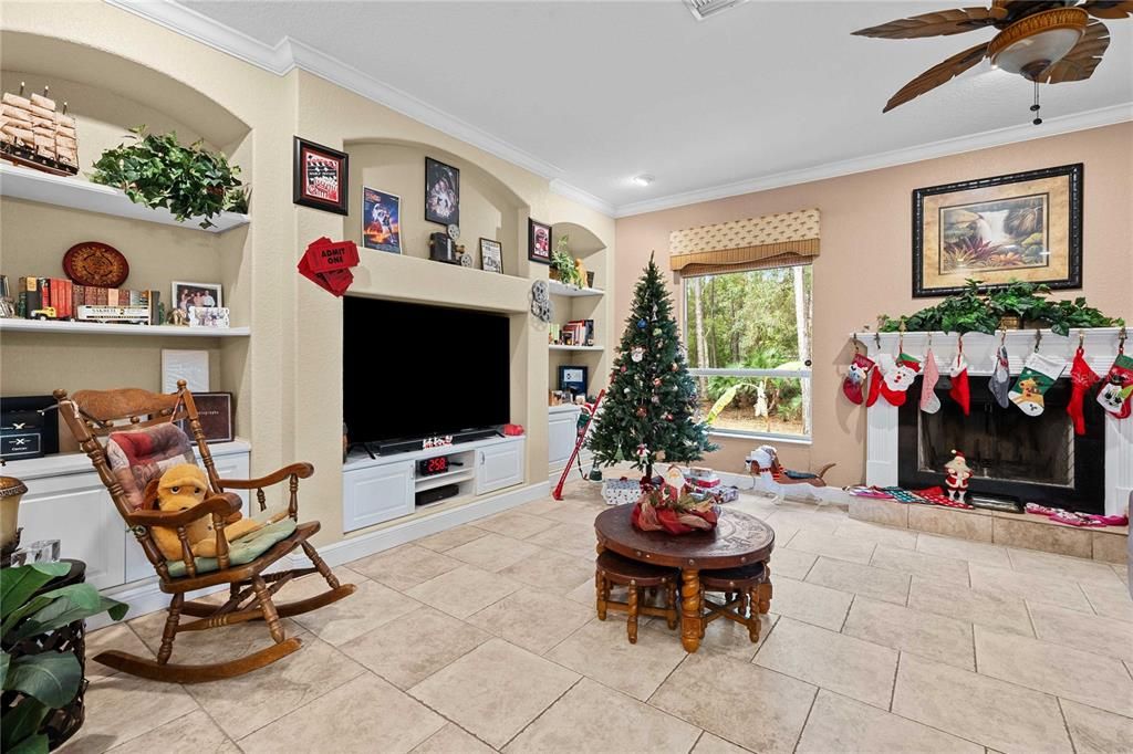 For Sale: $595,000 (3 beds, 2 baths, 2308 Square Feet)