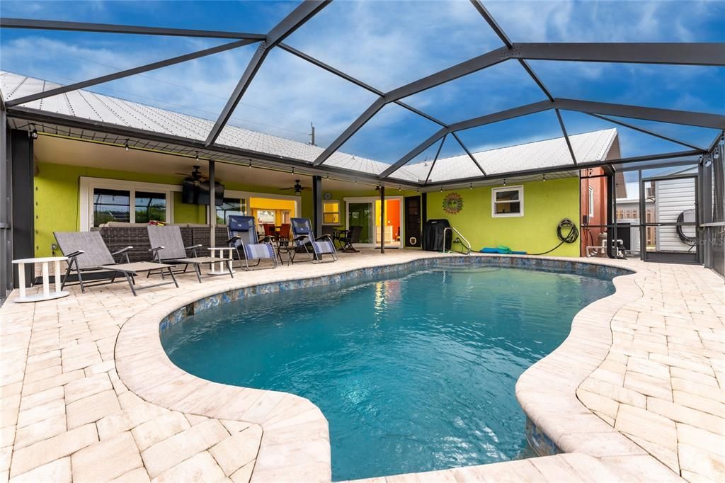 For Sale: $459,000 (3 beds, 2 baths, 1881 Square Feet)