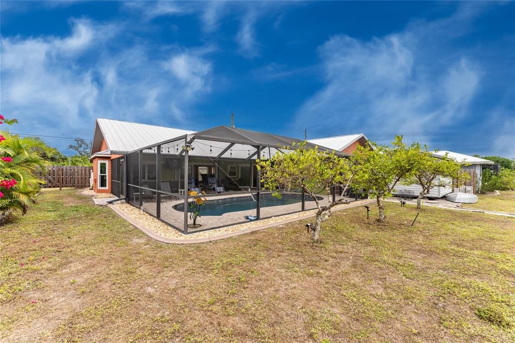 For Sale: $459,000 (3 beds, 2 baths, 1881 Square Feet)