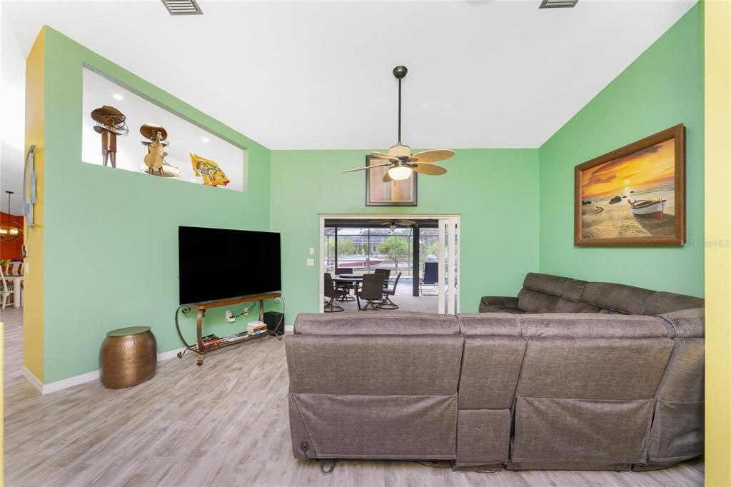 For Sale: $459,000 (3 beds, 2 baths, 1881 Square Feet)