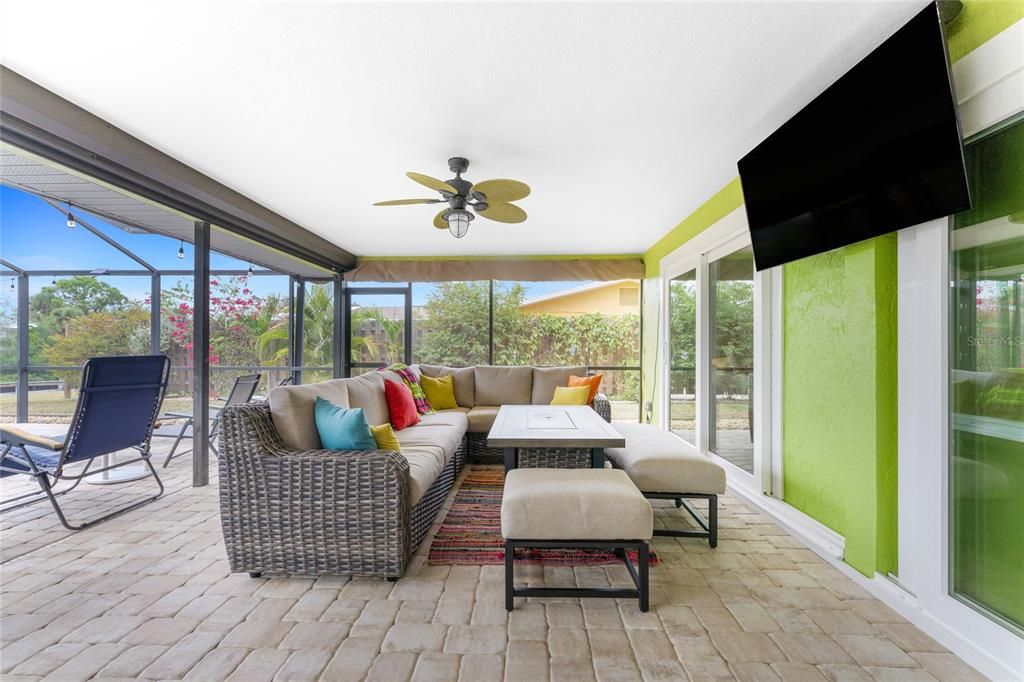 For Sale: $459,000 (3 beds, 2 baths, 1881 Square Feet)